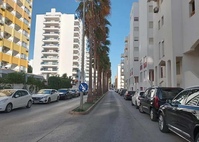 Front Ground Floor Girassol Appartement